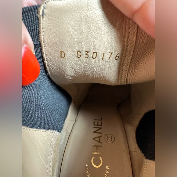 Chanel Interlocking CC Chelsea Boots - Picture 8 of 9